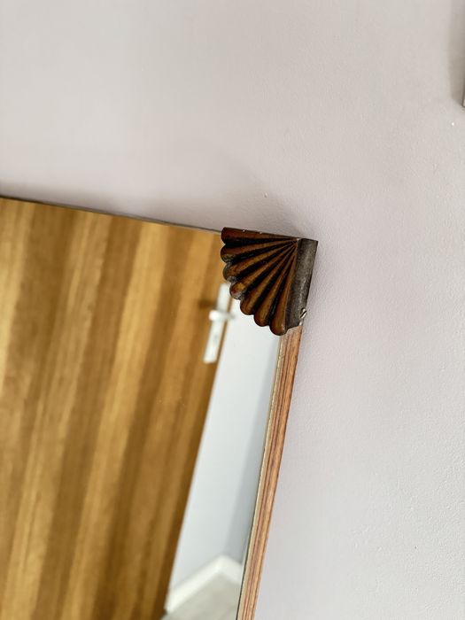 Piękne, stylowe lustro z ozdobnymi naroznikami - muszle
