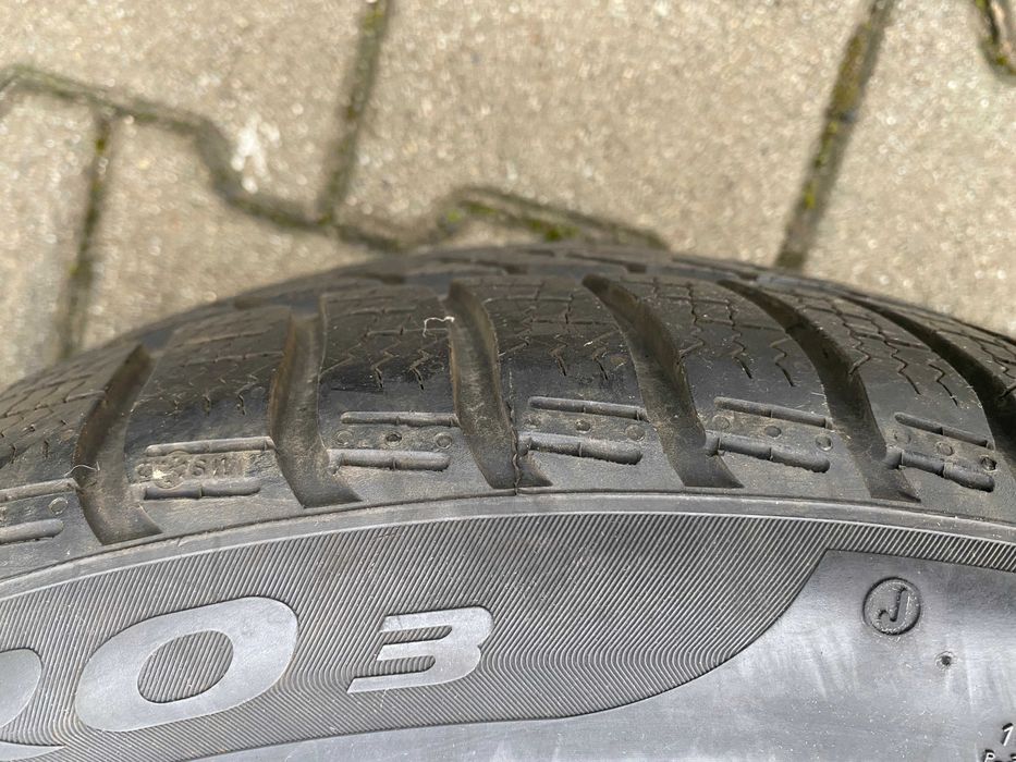 Sprzedam komplet 4 opon zimowych Pirelli Sottozero