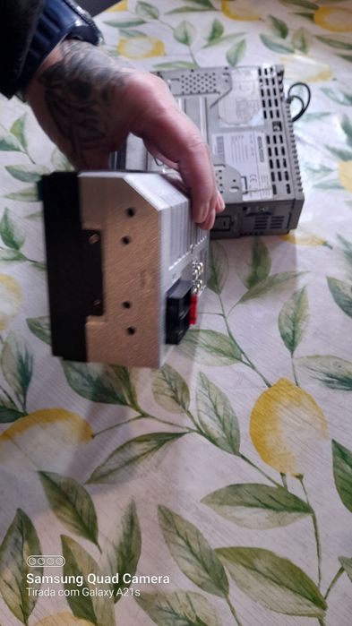 Radio de carro com tv