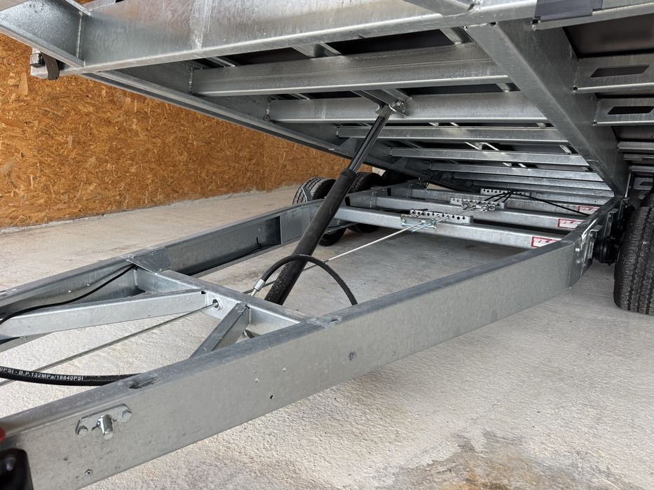 Atrelado porta carros e mercadorias 3500kg novo