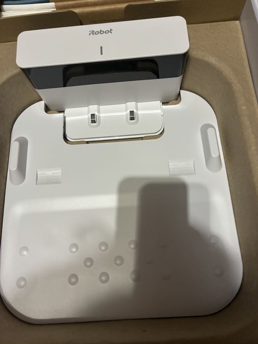 Robot roomba jet 6