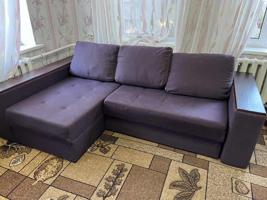 Продам б/у диван