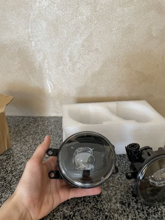 (В наявності через тиждень) Лед туманки (птф) на тойоту, лексус