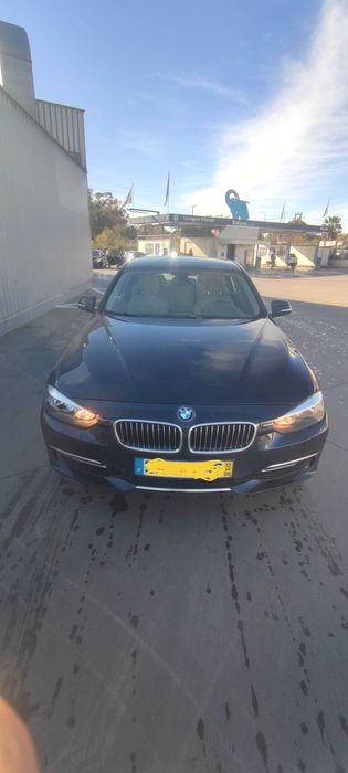 BMW 318d Luxury -  2012