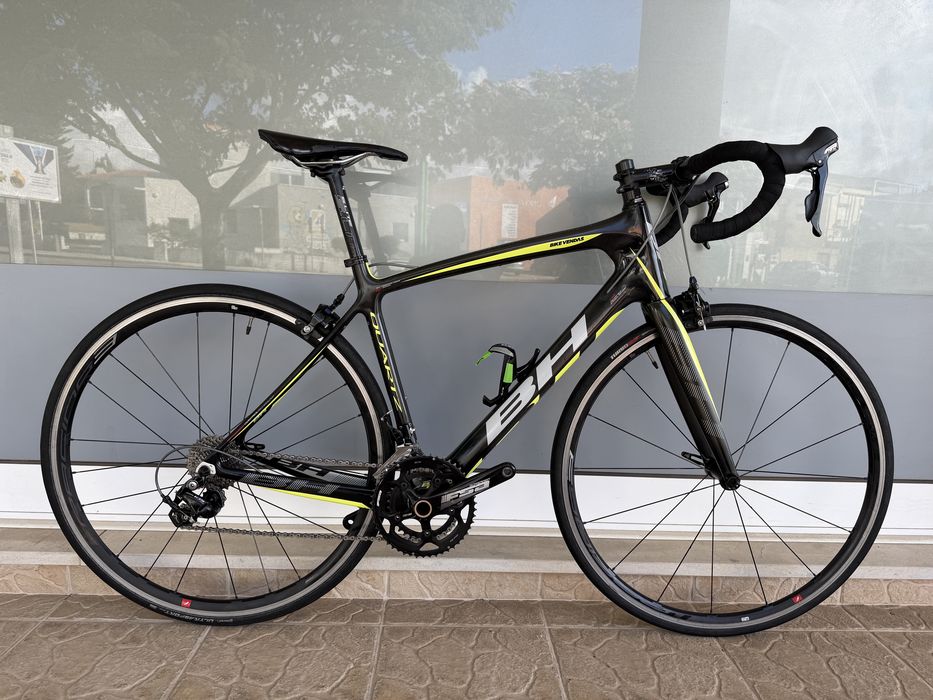 Bicicleta de estrada em carbono - 11v