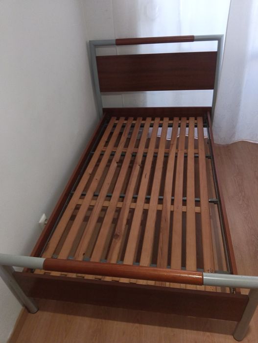 Cama de corpo e meio