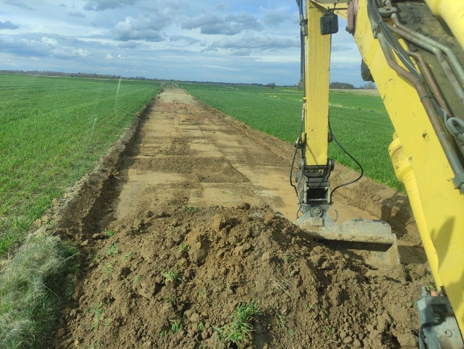 Usługi koparką, przyłącza, niwelacja terenu