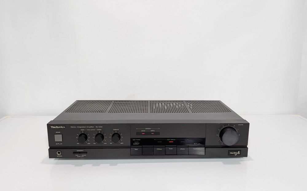 Hi-Fi підсилювач Technics SU-500, має 50 Вт/канал/ 4-16 Ом/ Class A