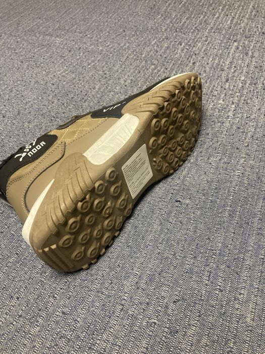 Зимові кросівки ..