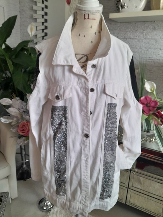 Elegancka bomberka zdobiona cyrkoniami