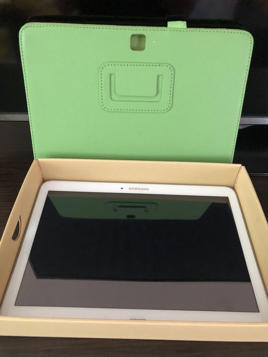 Планшет Samsung GALAXY Tab 4