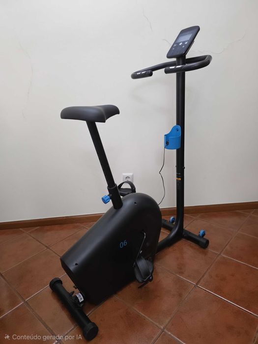 Bicicleta Estática com Resistência Motorizada Domyos