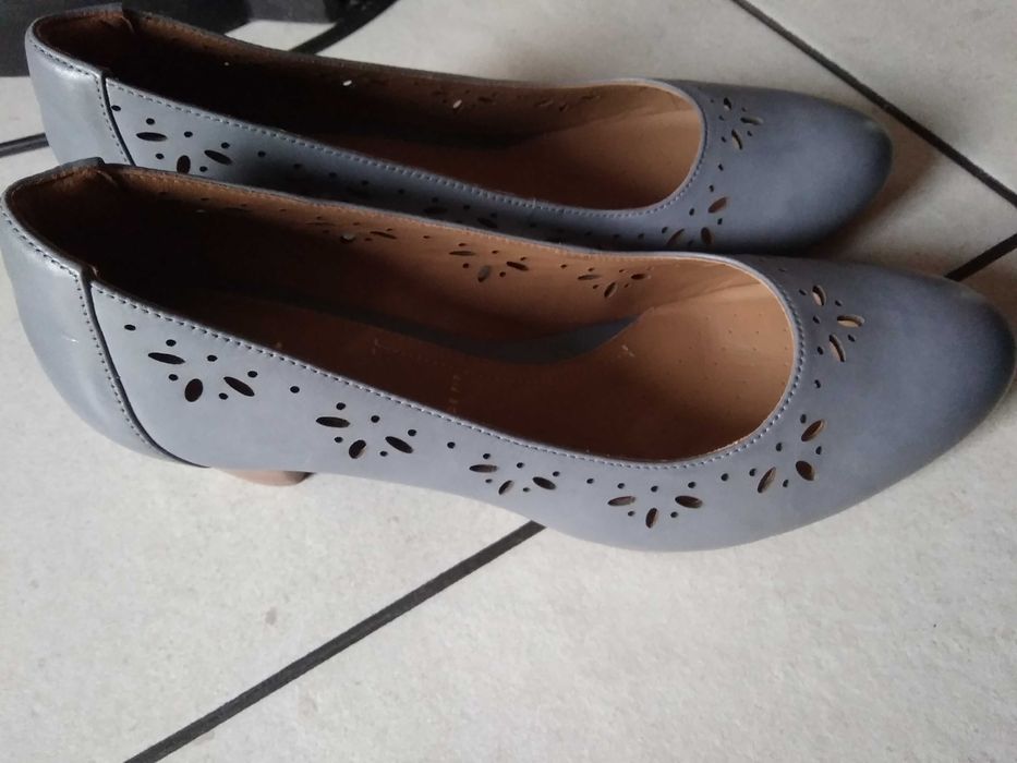 Clarks czółenka skóra roz.41
