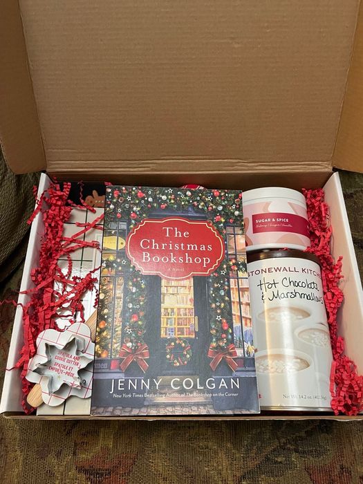 Таємний книжковий бокс-сюрприз