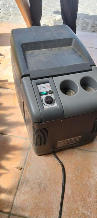 Frigorífico portátil 12/24 Volts marca INDEL B