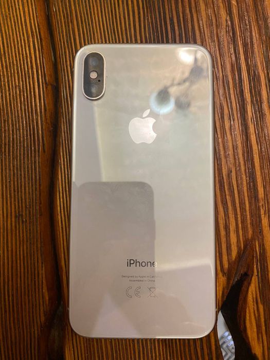 Айфон 10 на 64гб акб 85%