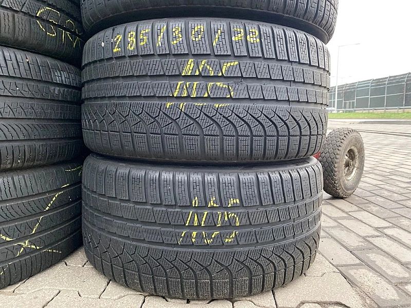 285/30r22 Pirelli PZero Winter_5,5mm_4szt_(105)