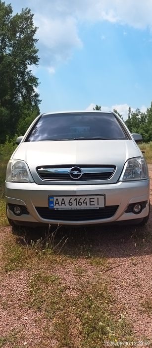 Opel Meriva ( Газ-бензин) БЕЗ ТОРГУ