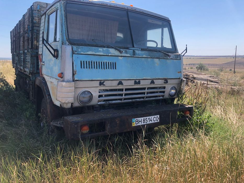 Продам камаз бортовой