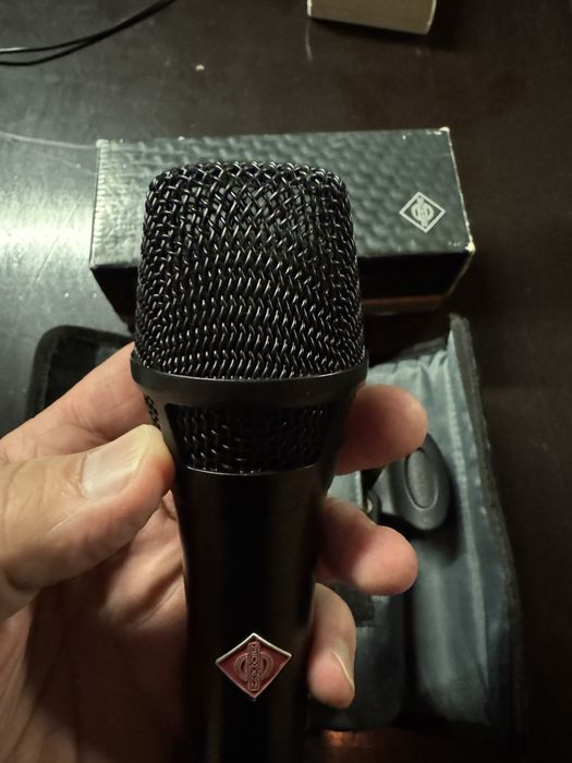 Neumann KMS 105 Preto