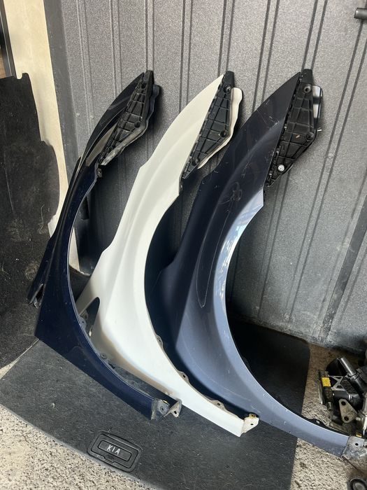 Крило праве ліве Toyota Avensis T27 тойота авенсіс т27