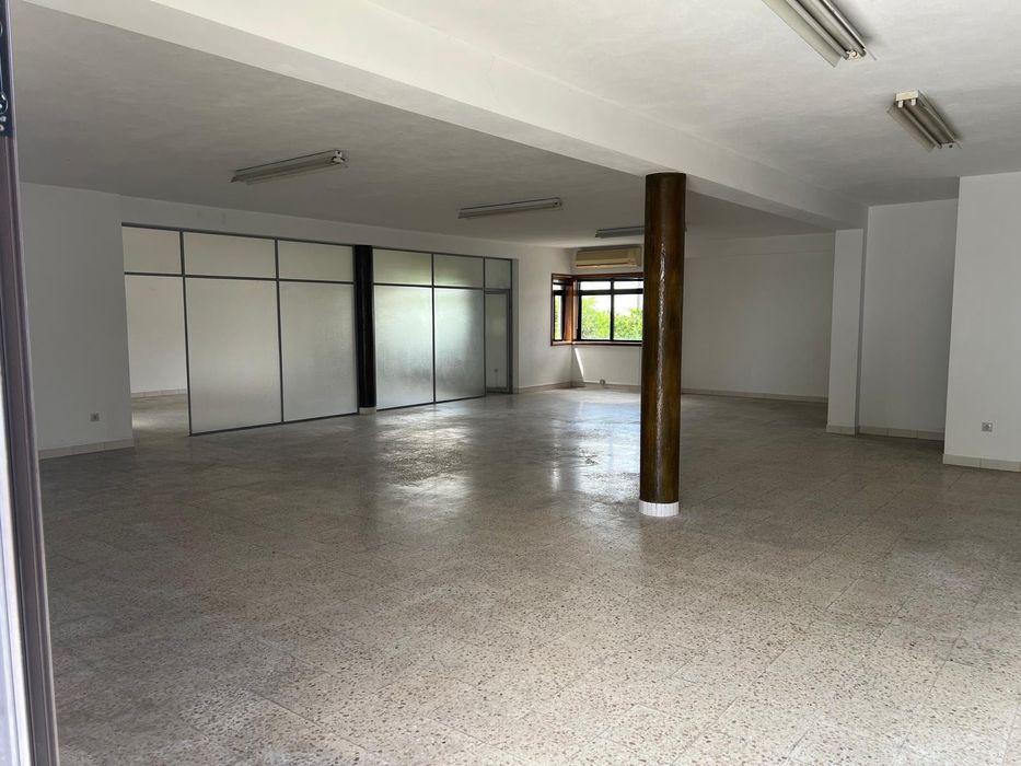 Arrenda-se Espaço Comercial 200 m²