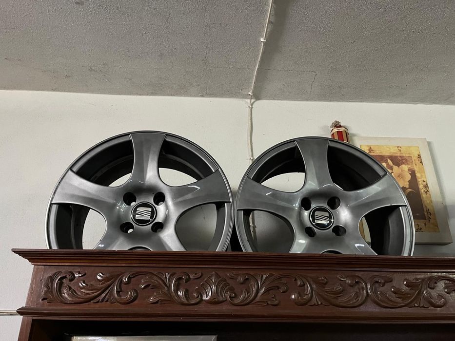 Jantes 4x100 em 16” e material Seat Ibiza