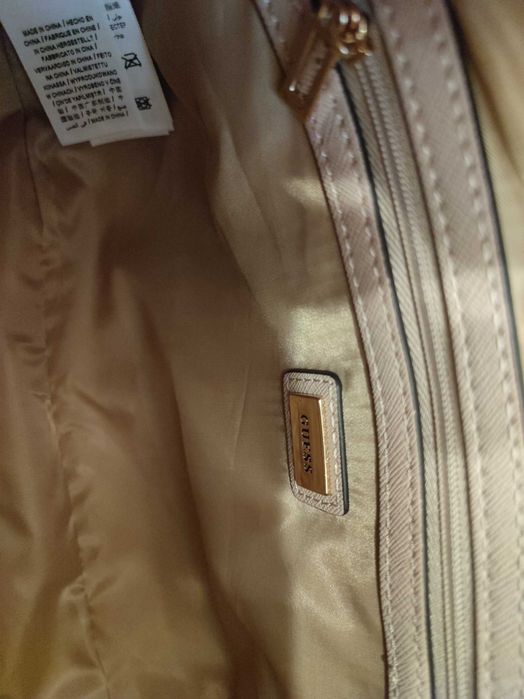 Torebka Guess garrick mini top zip Rose
