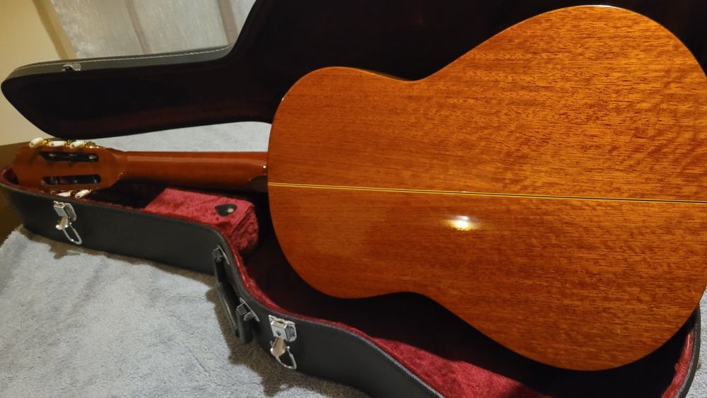 Guitarra clássica Aria Ak310