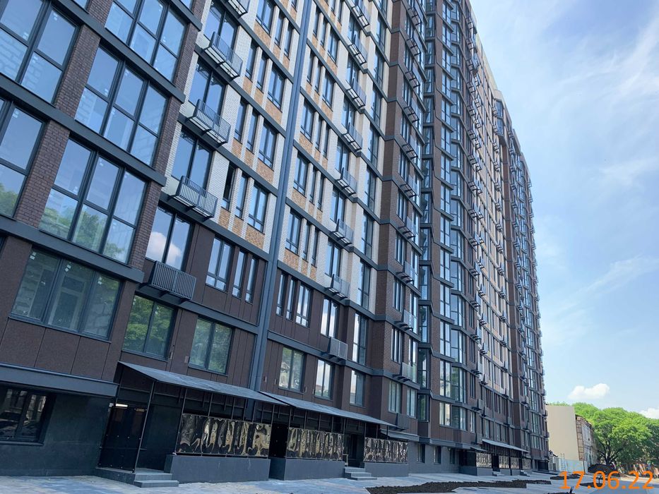 Продам 3-х ком квартиру в сданном доме Центр.