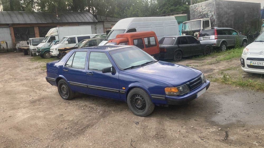 9000 Saab 9000 .