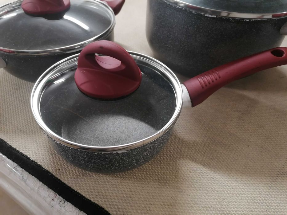 Panela + tacho + tachinho, tudo por 10€