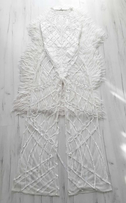 Biały kombinezon przezroczyste nogawki zdobienia cyrkonie koraliki XS