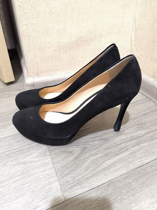 Туфлі жіночі на підборах