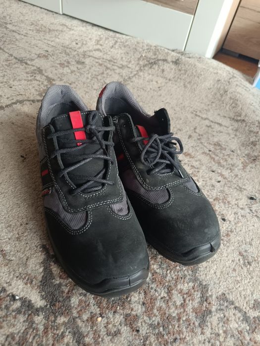Buty  robocze   z noskiem