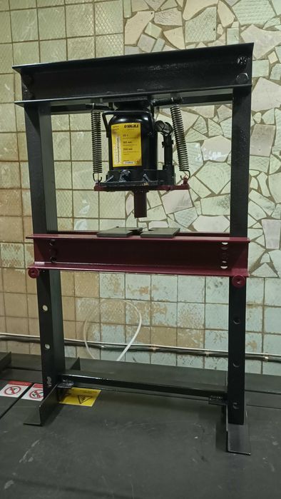 Прес гідравлічний