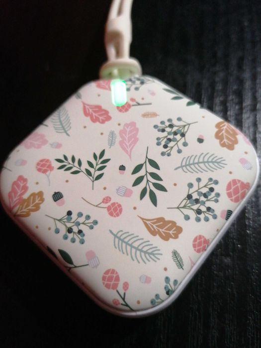 Грілка акумуляторна для рук з світодіодним фонариком