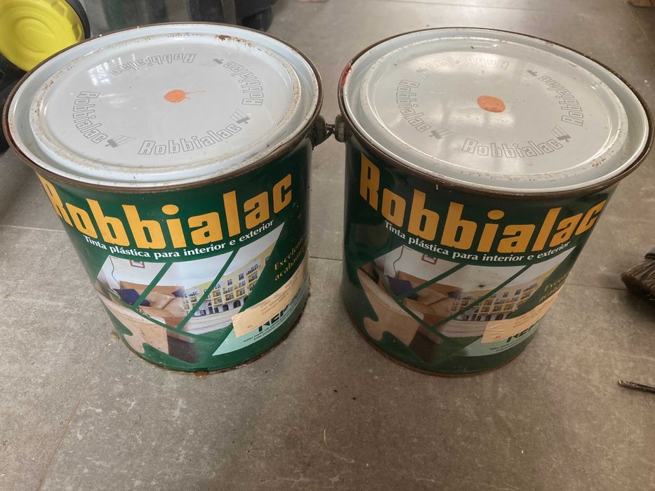 Robbialac - Tinta plástica para interior e exterior