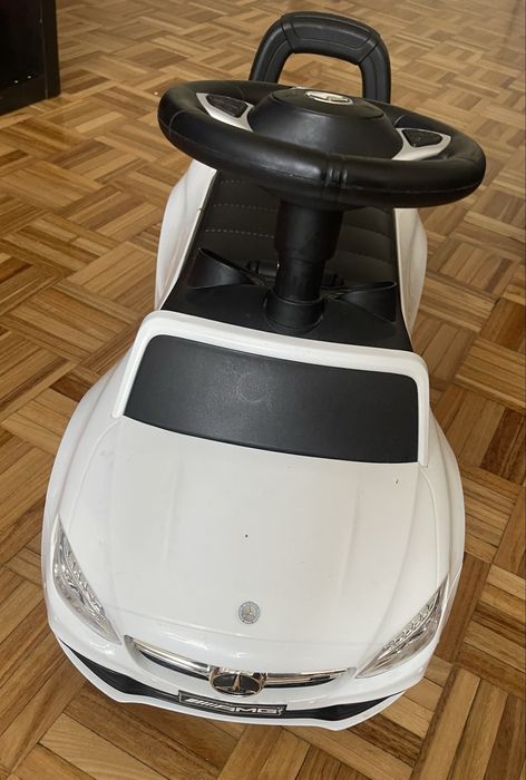 Carro de bebé com música