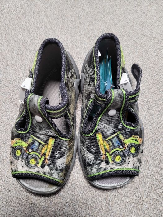 NOWE kapcie BEFADO roz. 18