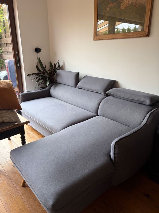 Narożnik Miuform rozkładany 240x140 cm szary – funkcja spania