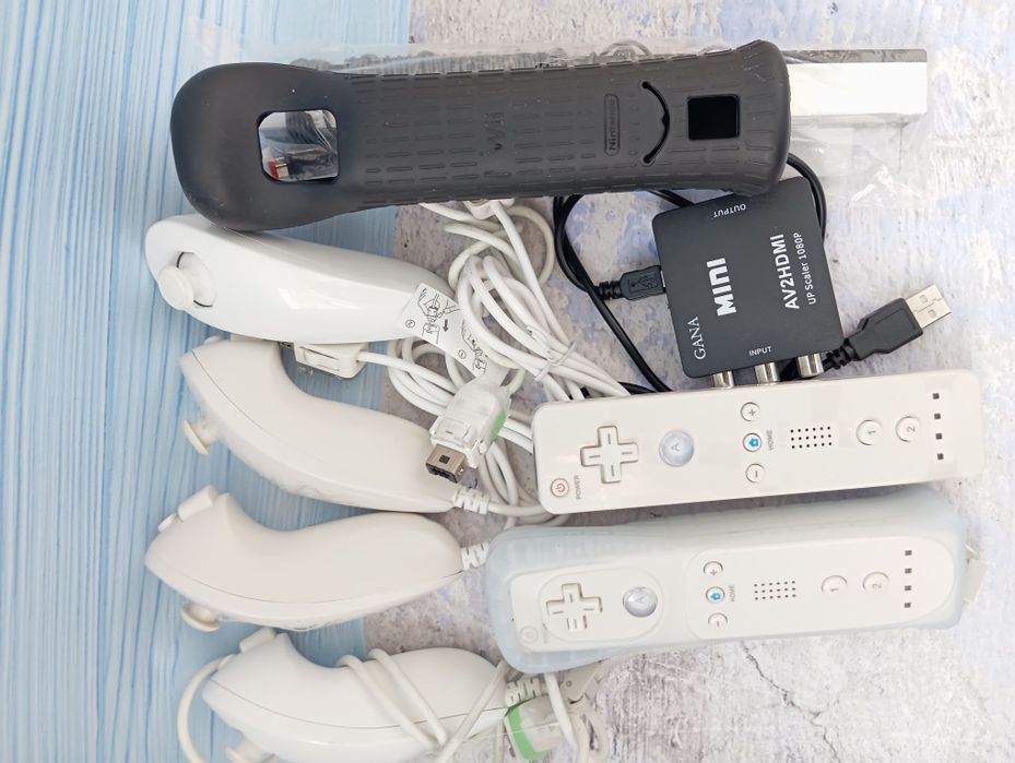 Nintendo Wil Remote контролери для гральної консолі Wii,ціна за все