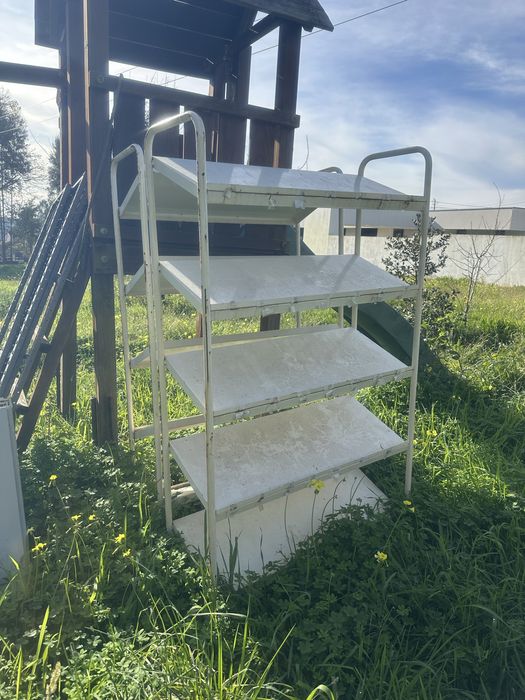 Vendo espositores / estantes