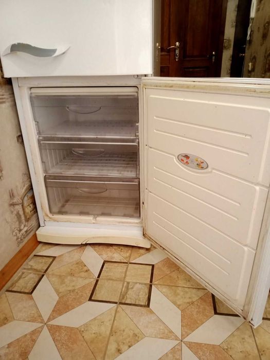 Продам двохкамерний холодільнік недорого