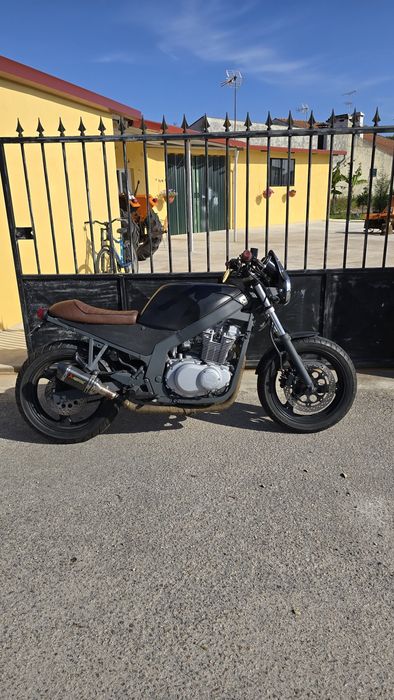 Suzuki GS500 café racer
