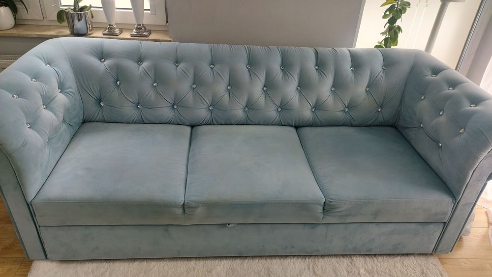 Sofa Glamour z funkcją spania.