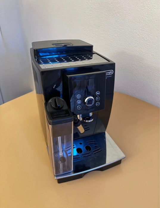 De Longhi Magnifica S Smart Cappuccino Maker