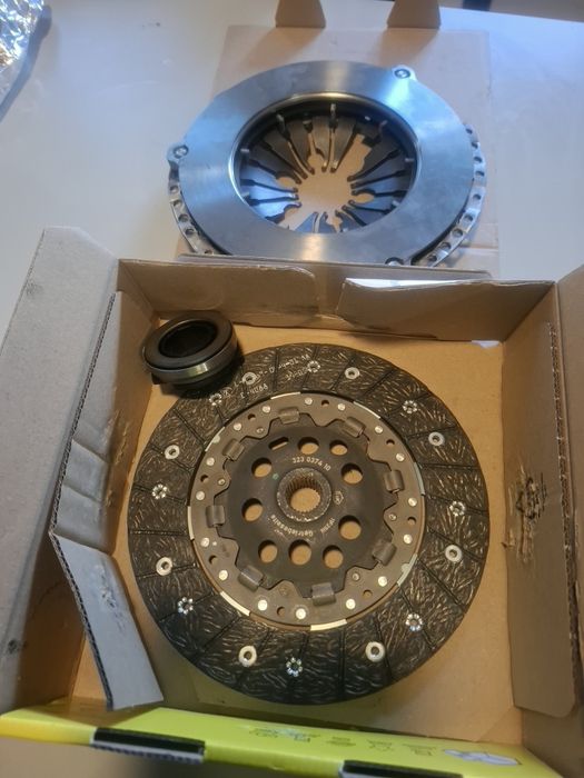 Kit de embraiagem novo com a Audi A3 1.9 tdi 1999 referência LuK 623 3047 00 (LuK RepSet)