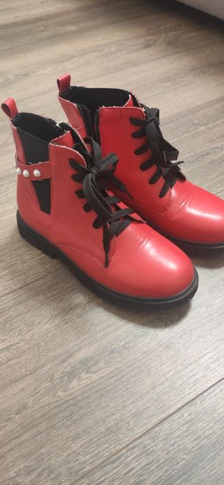 Червоні ботінки для дівчинки 34 розмір