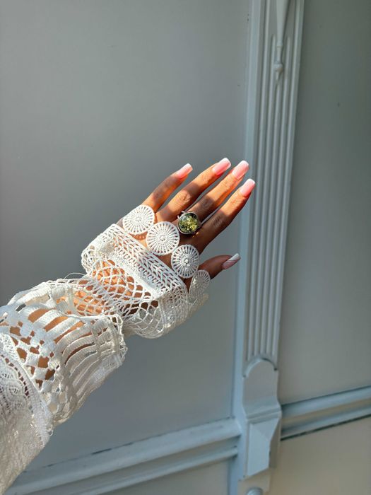 Pierścionek srebrny z bursztynem zielonym